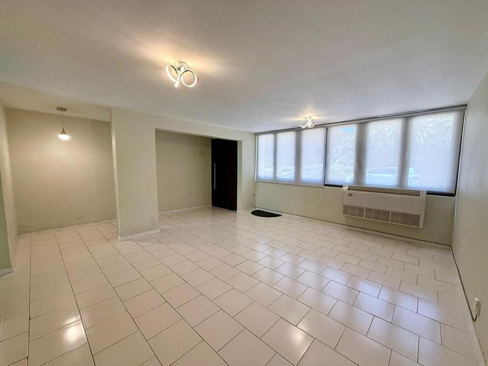 For Rent: $3,000 (3 beds, 2 baths, 2000 Square Feet)