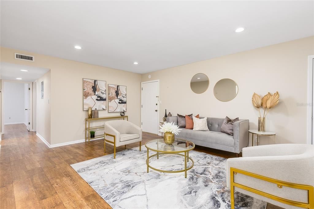 For Sale: $225,000 (2 beds, 2 baths, 987 Square Feet)