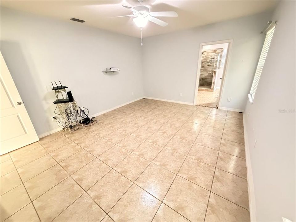 待售: $385,000 (3 贝兹, 2 浴室, 1753 平方英尺)