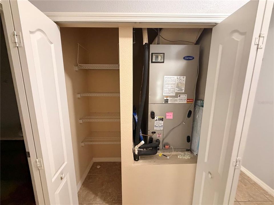 待售: $385,000 (3 贝兹, 2 浴室, 1753 平方英尺)