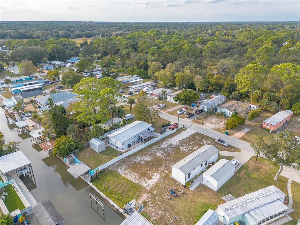 На продажу: $230,000 (0.15 acres)