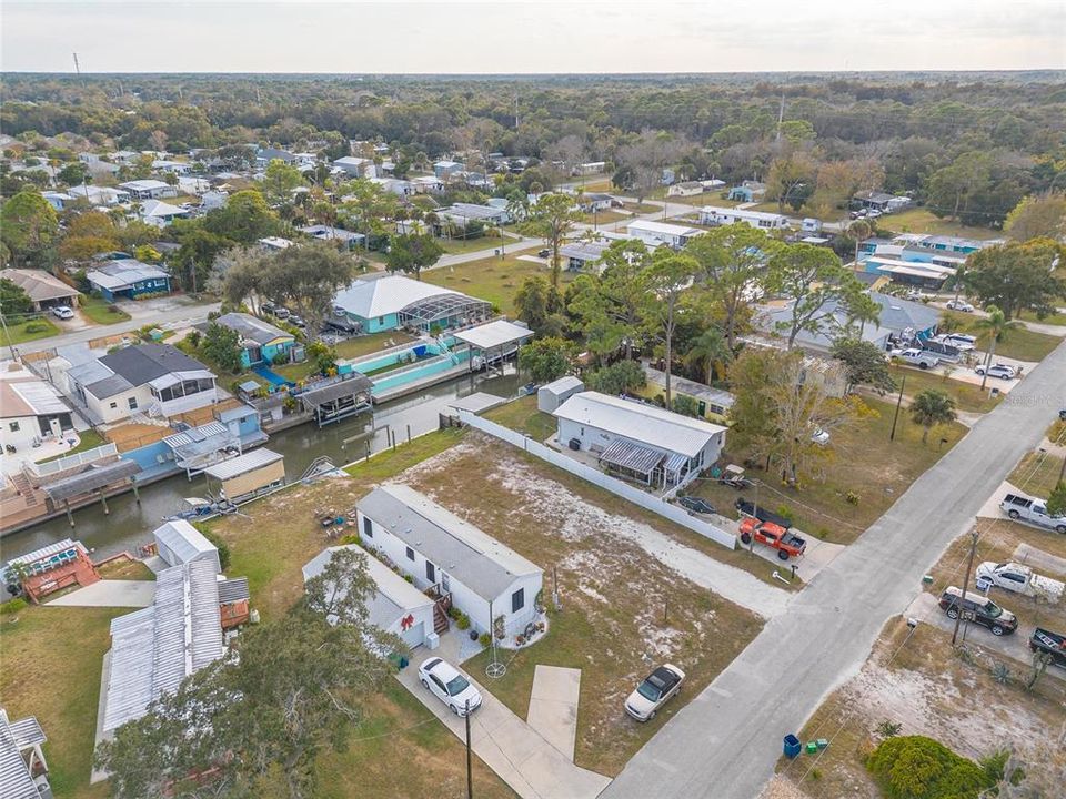 На продажу: $230,000 (0.15 acres)