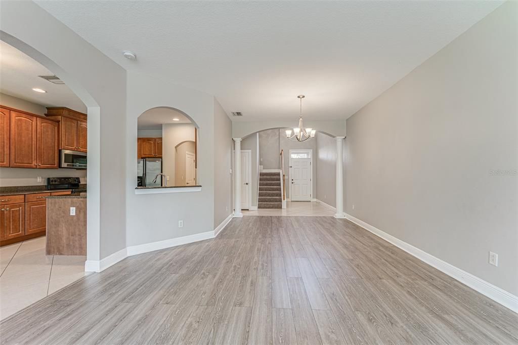 出租: $2,700 (3 贝兹, 2 浴室, 2308 平方英尺)