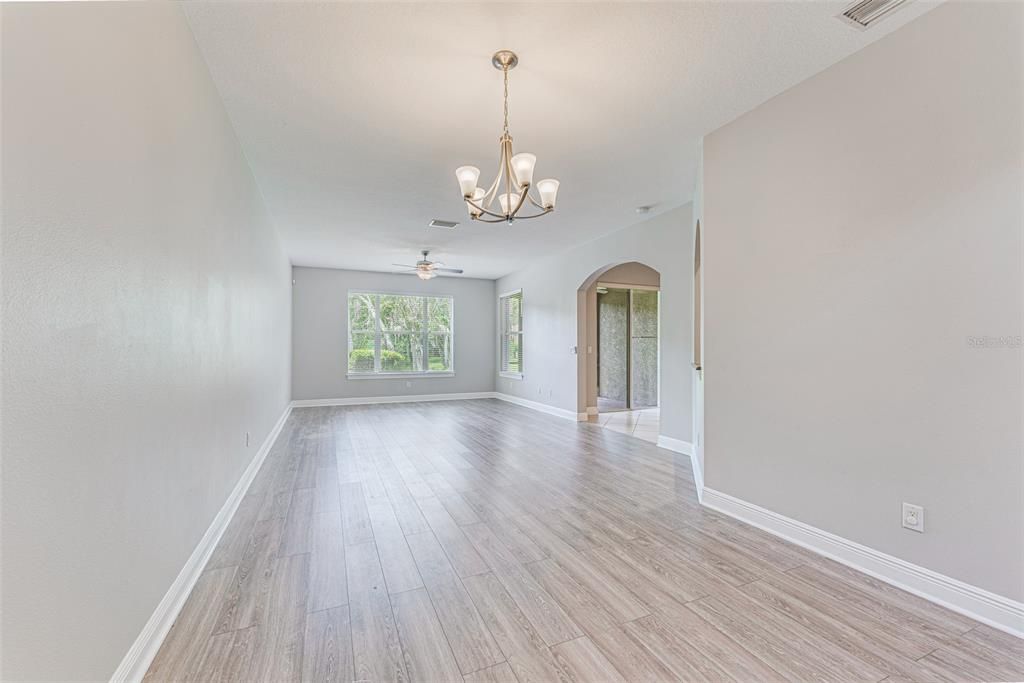 出租: $2,700 (3 贝兹, 2 浴室, 2308 平方英尺)