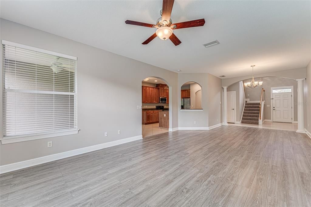 出租: $2,700 (3 贝兹, 2 浴室, 2308 平方英尺)