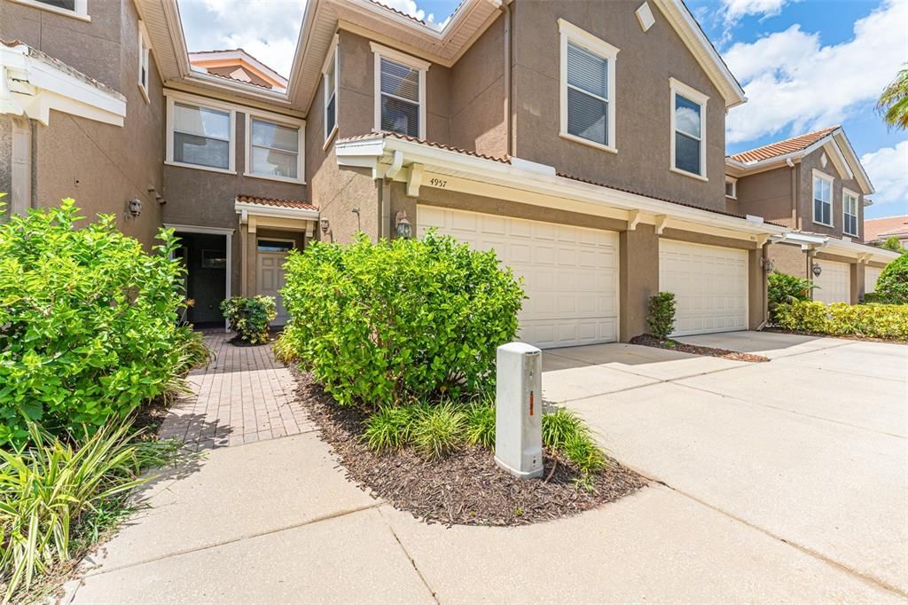 出租: $2,700 (3 贝兹, 2 浴室, 2308 平方英尺)