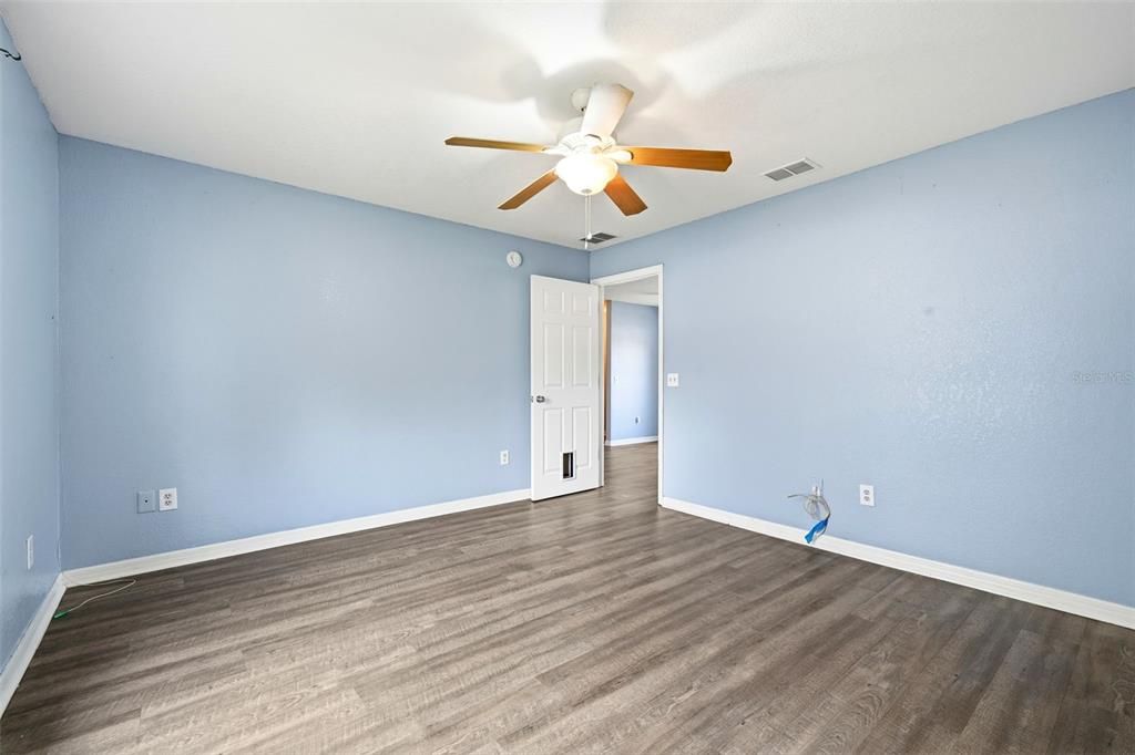 En Venta: $249,000 (3 camas, 2 baños, 1275 Pies cuadrados)