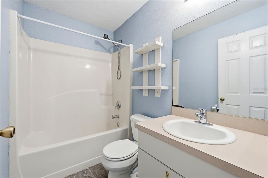 En Venta: $249,000 (3 camas, 2 baños, 1275 Pies cuadrados)