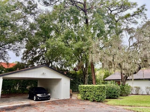 For Sale: $189,700 (1 beds, 1 baths, 953 Square Feet)