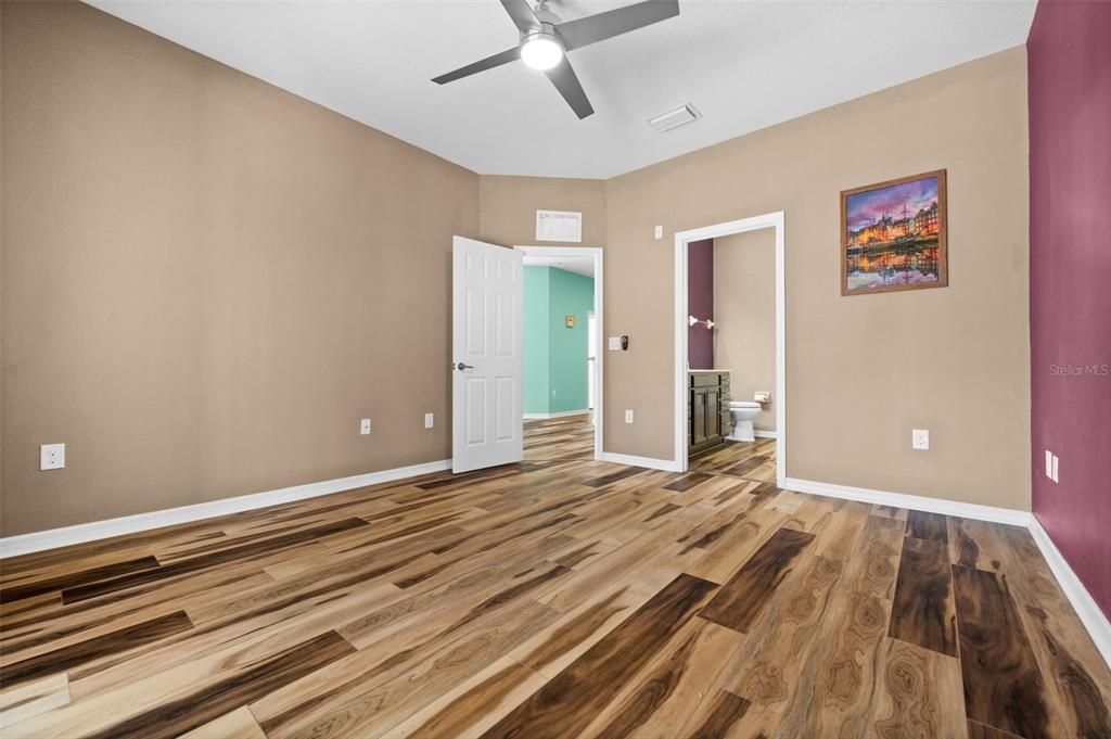 В аренду: $2,050 (3 спален, 2 ванн, 1417 Квадратных фут)