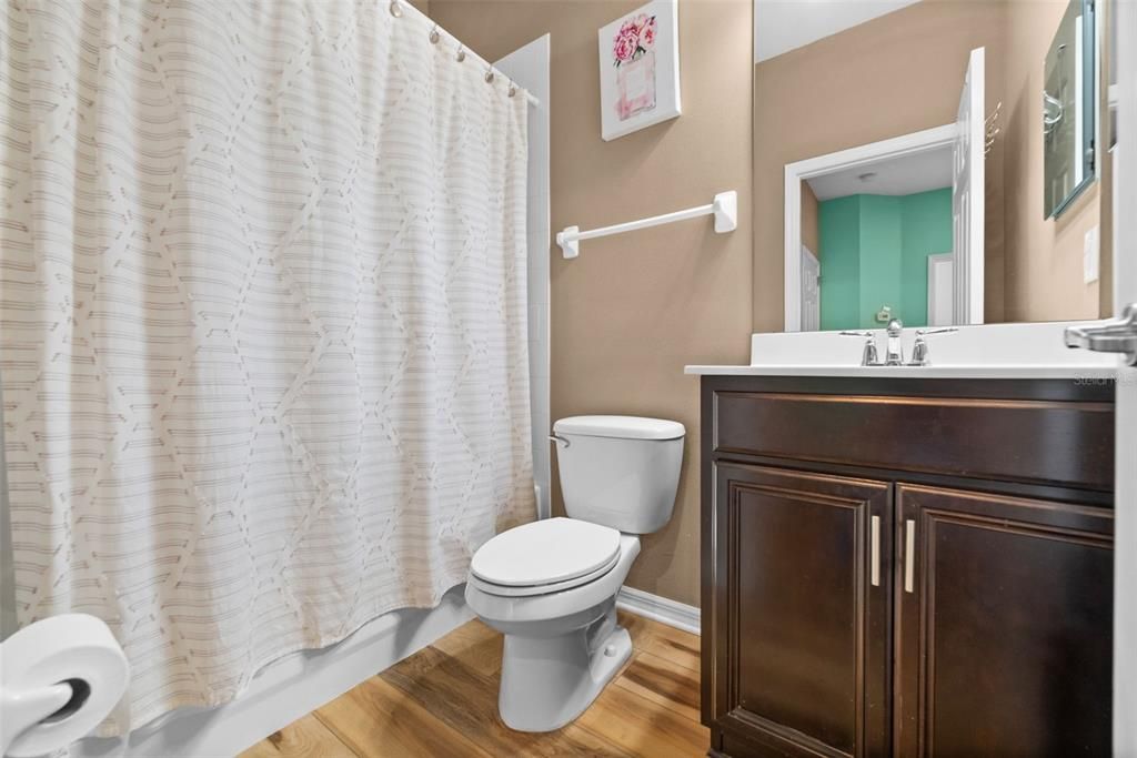 В аренду: $2,050 (3 спален, 2 ванн, 1417 Квадратных фут)