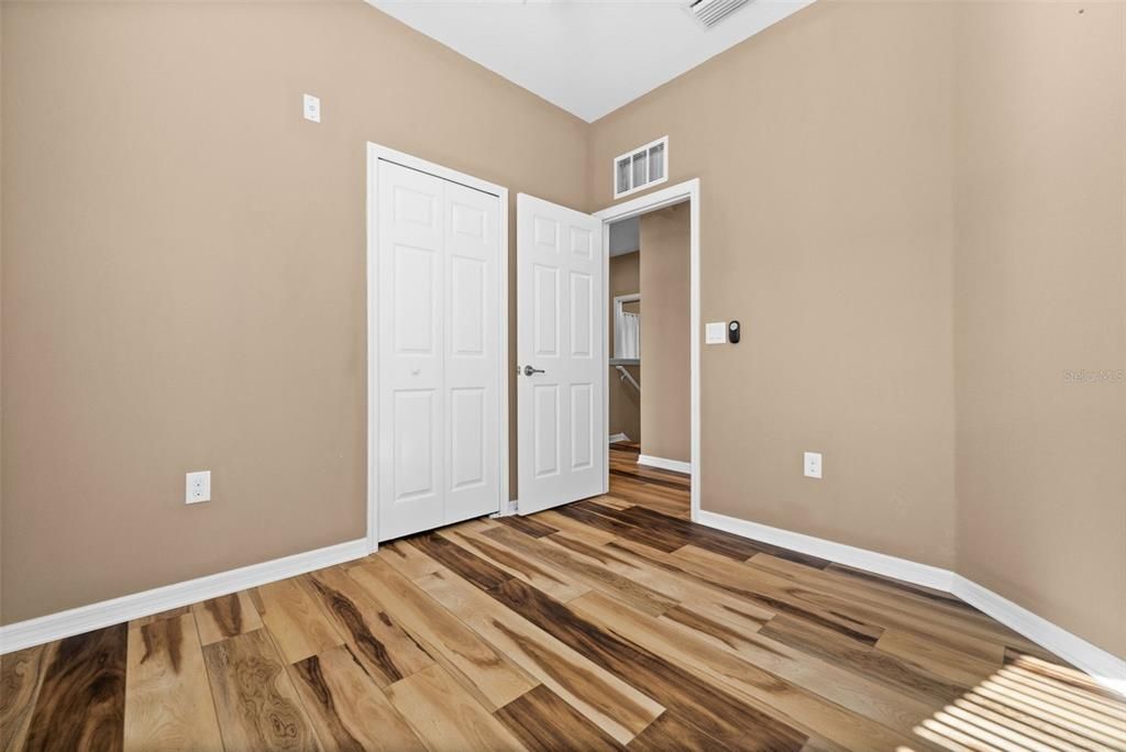 В аренду: $2,050 (3 спален, 2 ванн, 1417 Квадратных фут)