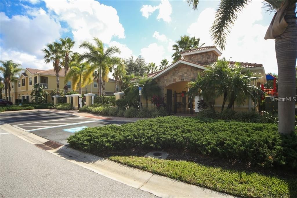 В аренду: $2,050 (3 спален, 2 ванн, 1417 Квадратных фут)