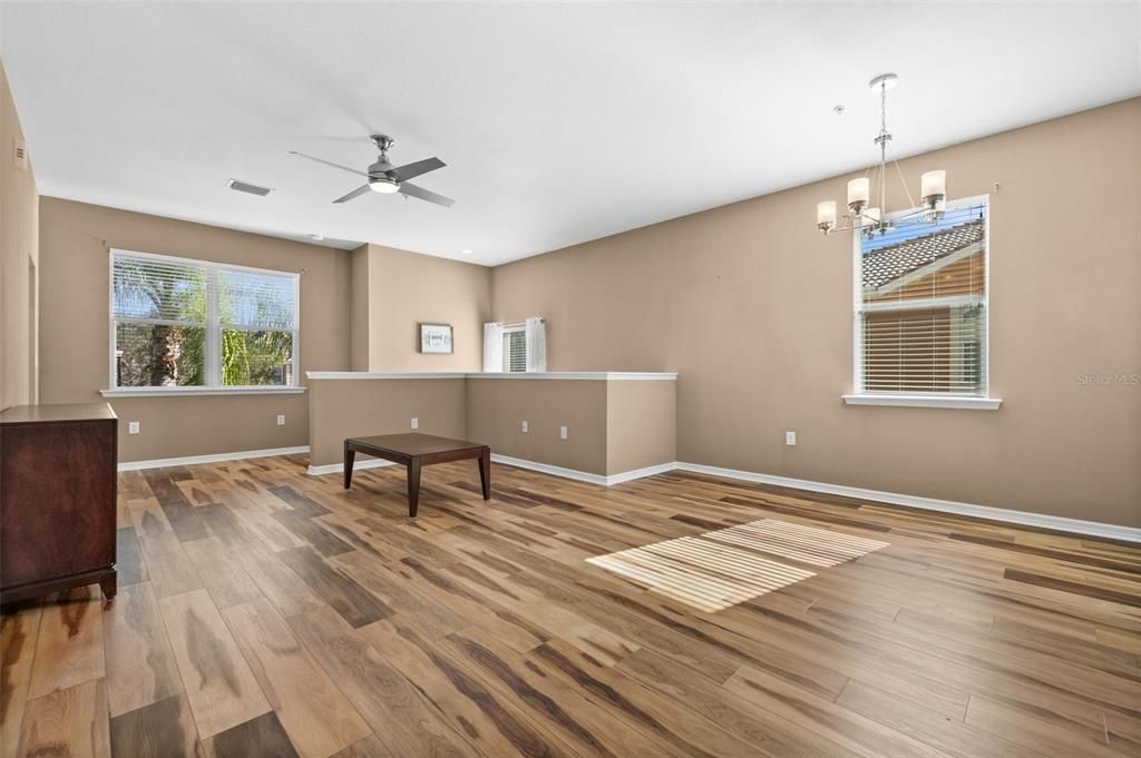 В аренду: $2,050 (3 спален, 2 ванн, 1417 Квадратных фут)