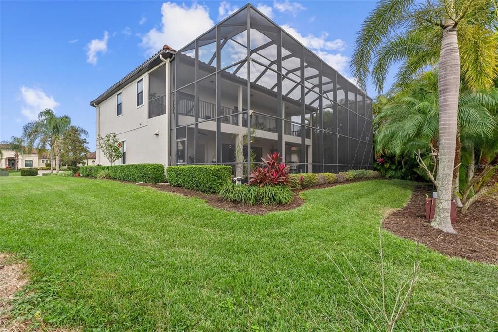 For Sale: $1,190,000 (6 beds, 4 baths, 3930 Square Feet)