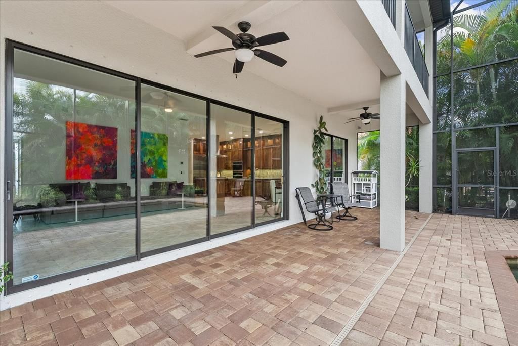 For Sale: $1,190,000 (6 beds, 4 baths, 3930 Square Feet)