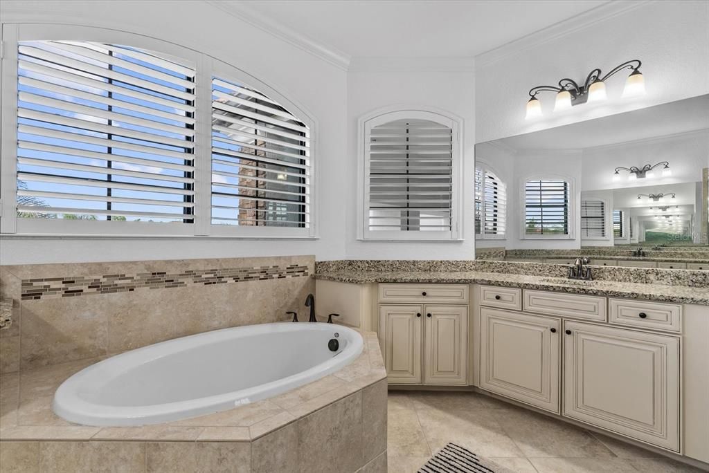 For Sale: $1,190,000 (6 beds, 4 baths, 3930 Square Feet)