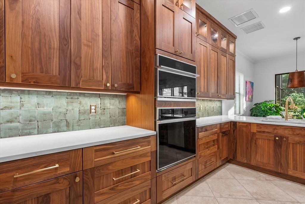 For Sale: $1,190,000 (6 beds, 4 baths, 3930 Square Feet)