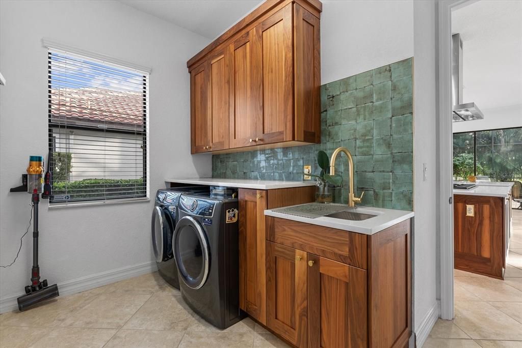 For Sale: $1,190,000 (6 beds, 4 baths, 3930 Square Feet)