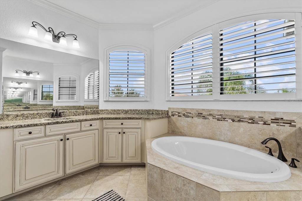 For Sale: $1,190,000 (6 beds, 4 baths, 3930 Square Feet)