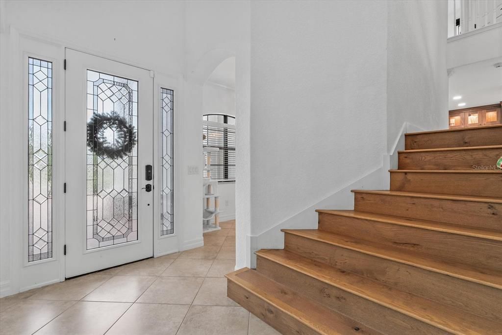 For Sale: $1,190,000 (6 beds, 4 baths, 3930 Square Feet)