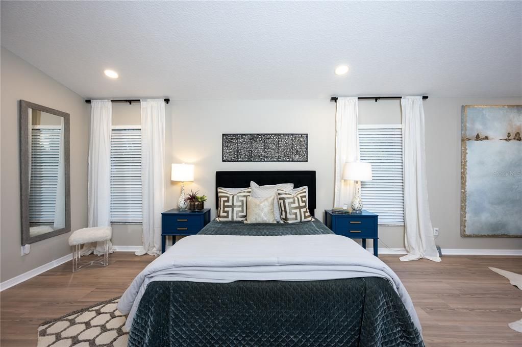 Под контрактом: $799,900 (6 спален, 3 ванн, 2788 Квадратных фут)