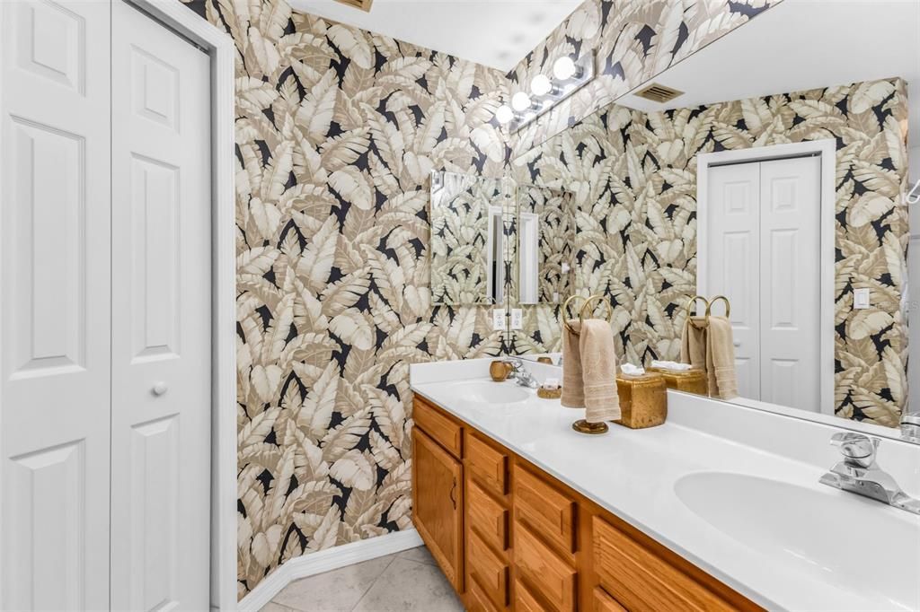 На продажу: $265,000 (2 спален, 2 ванн, 1449 Квадратных фут)