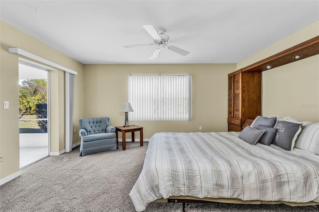 На продажу: $265,000 (2 спален, 2 ванн, 1449 Квадратных фут)