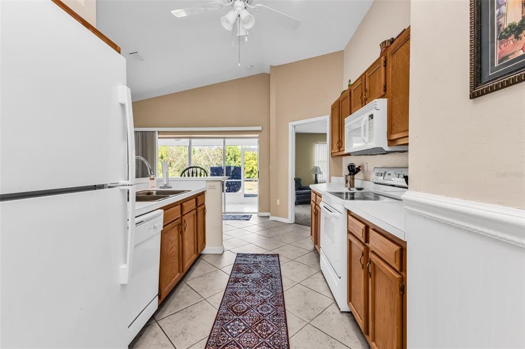 На продажу: $265,000 (2 спален, 2 ванн, 1449 Квадратных фут)