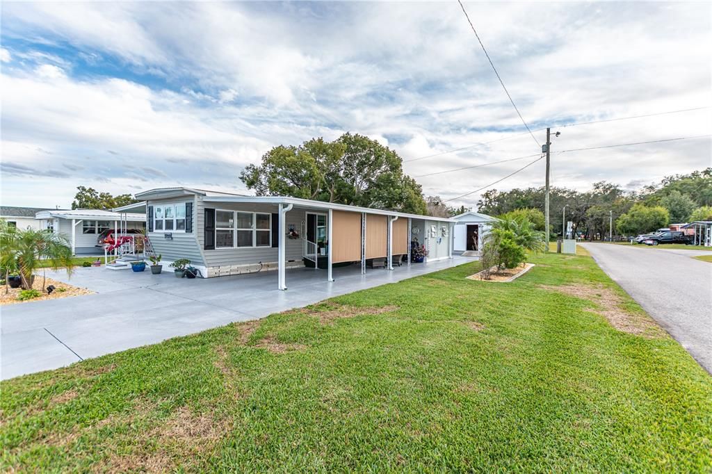 For Sale: $159,000 (2 beds, 2 baths, 1044 Square Feet)