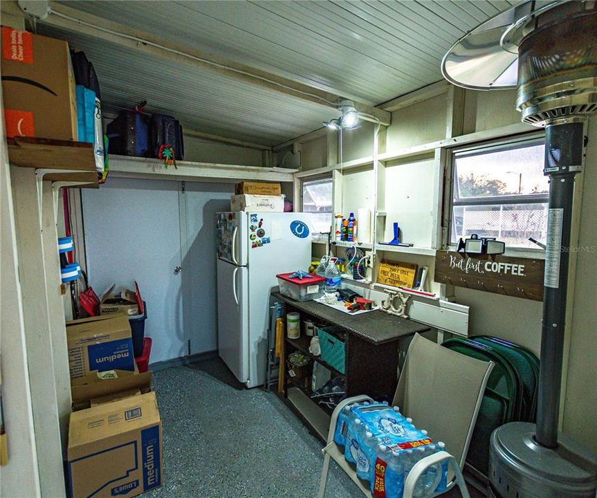 For Sale: $159,000 (2 beds, 2 baths, 1044 Square Feet)