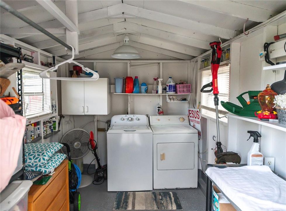 For Sale: $159,000 (2 beds, 2 baths, 1044 Square Feet)