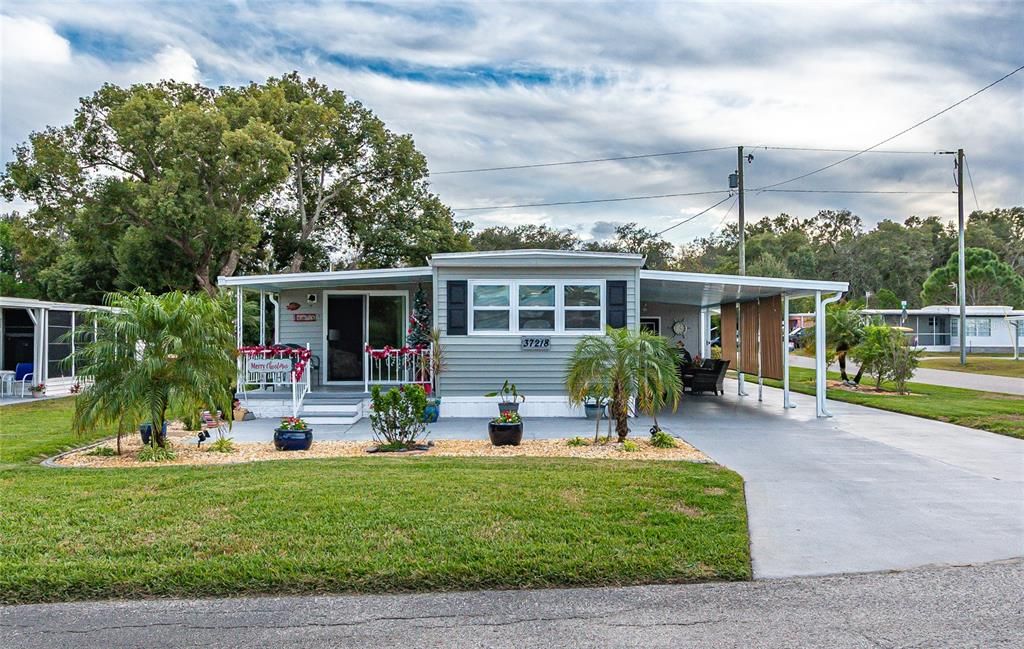 For Sale: $159,000 (2 beds, 2 baths, 1044 Square Feet)