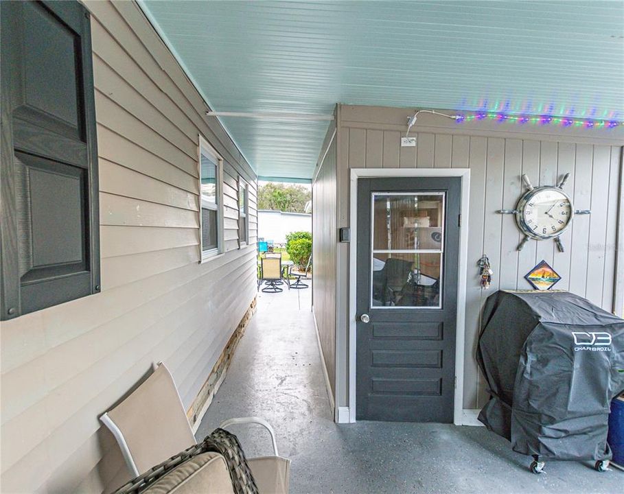 For Sale: $159,000 (2 beds, 2 baths, 1044 Square Feet)