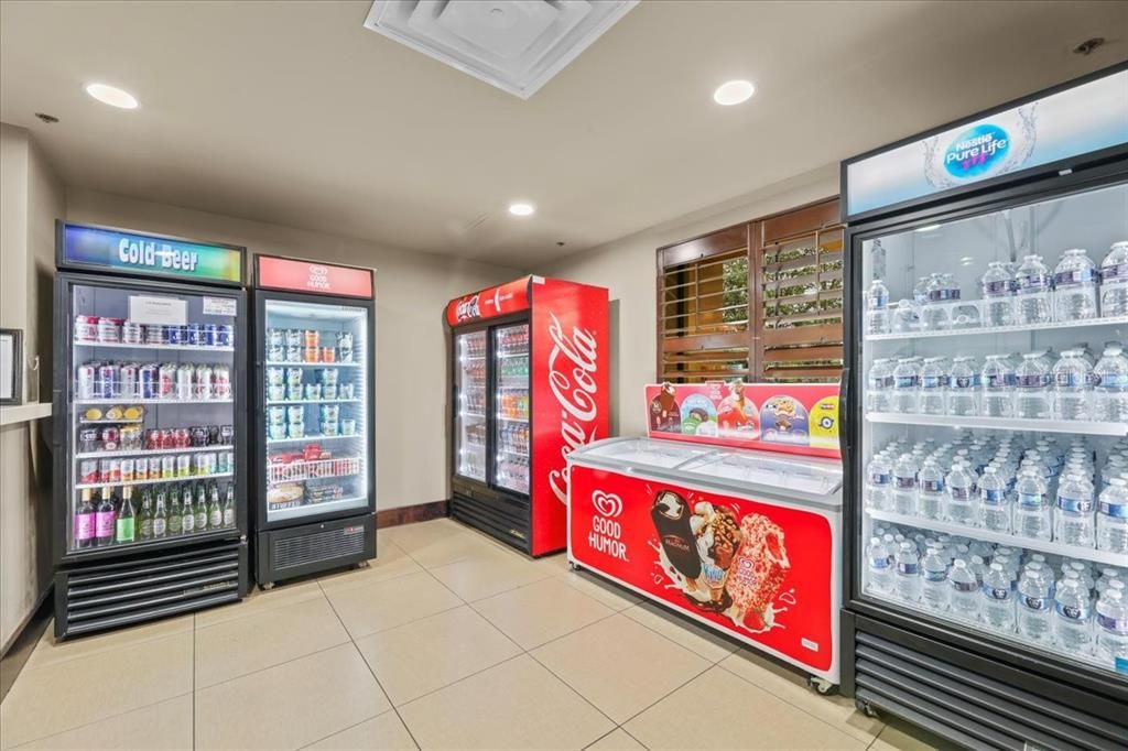 待售: $125,000 (1 贝兹, 1 浴室, 542 平方英尺)