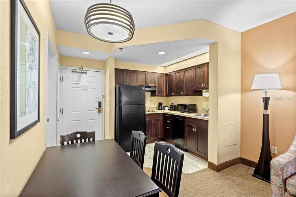 待售: $125,000 (1 贝兹, 1 浴室, 542 平方英尺)