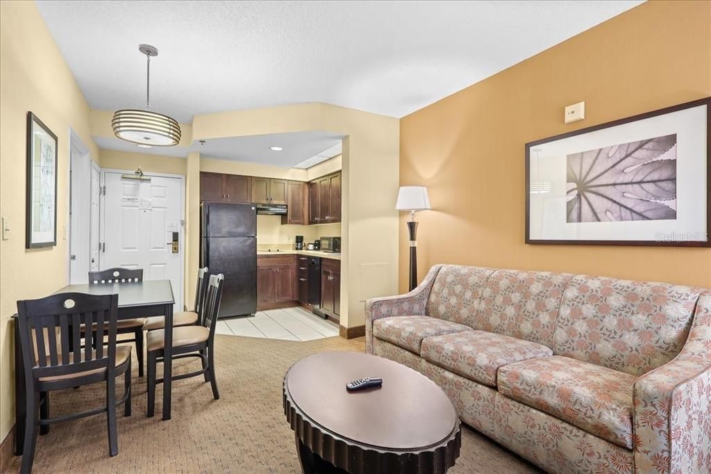 待售: $125,000 (1 贝兹, 1 浴室, 542 平方英尺)