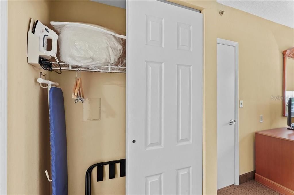 待售: $125,000 (1 贝兹, 1 浴室, 542 平方英尺)