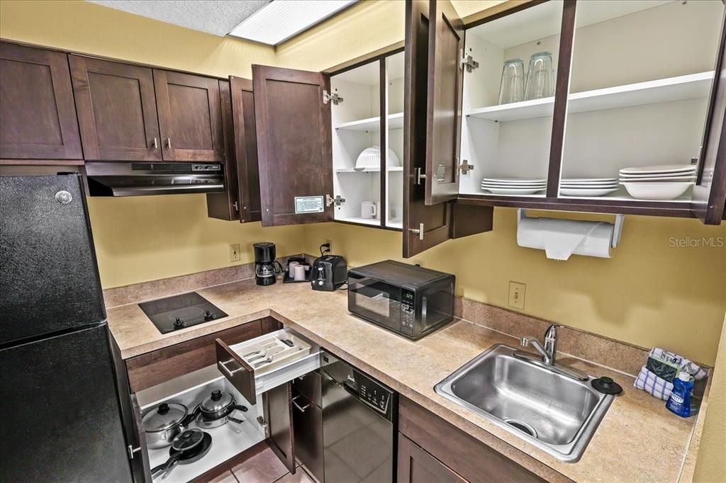 待售: $125,000 (1 贝兹, 1 浴室, 542 平方英尺)