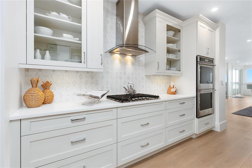 For Sale: $2,395,000 (3 beds, 2 baths, 2314 Square Feet)