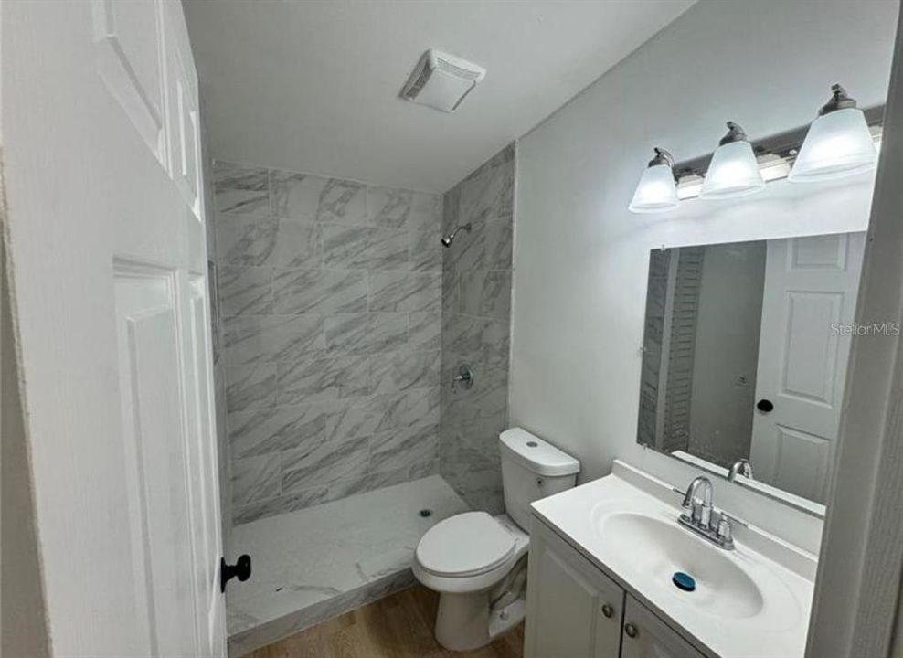 For Sale: $195,000 (3 beds, 2 baths, 912 Square Feet)