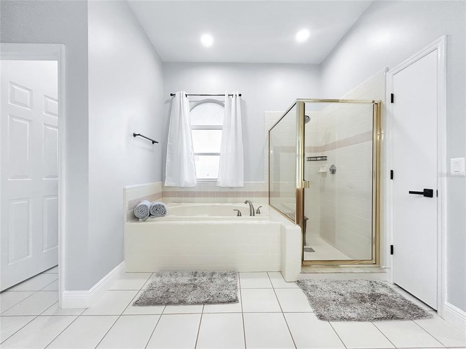 На продажу: $699,000 (5 спален, 3 ванн, 2822 Квадратных фут)