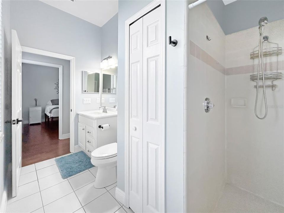 На продажу: $699,000 (5 спален, 3 ванн, 2822 Квадратных фут)