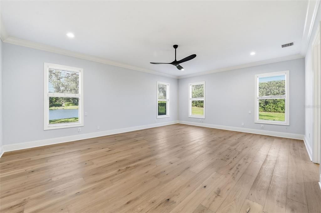 For Sale: $2,785,000 (5 beds, 6 baths, 7639 Square Feet)