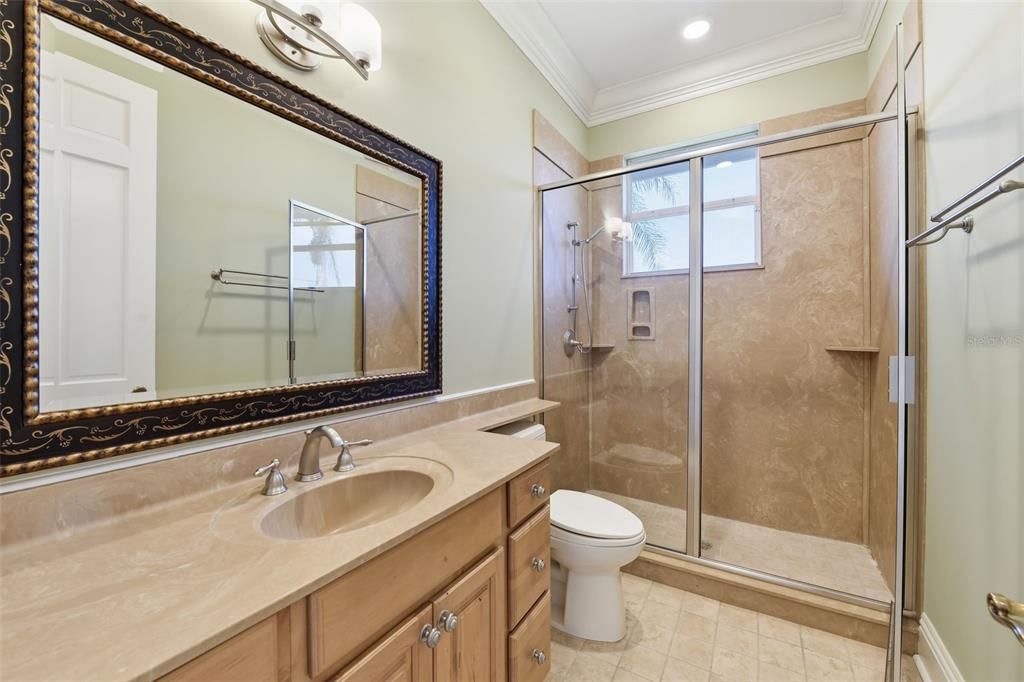 For Sale: $2,785,000 (5 beds, 6 baths, 7639 Square Feet)