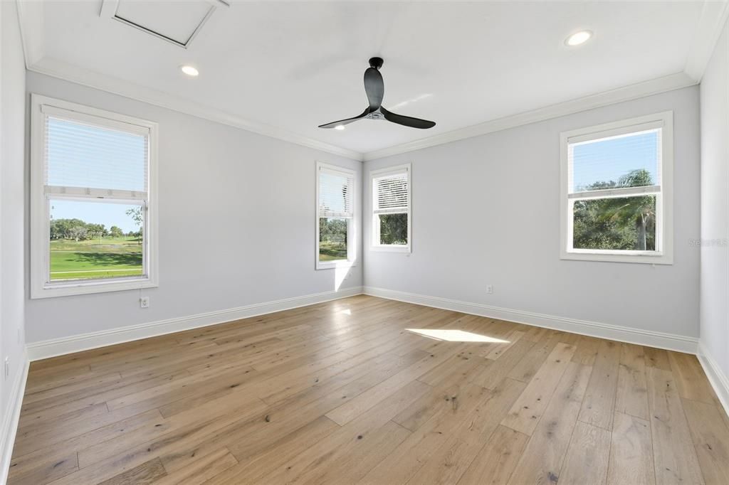 For Sale: $2,785,000 (5 beds, 6 baths, 7639 Square Feet)