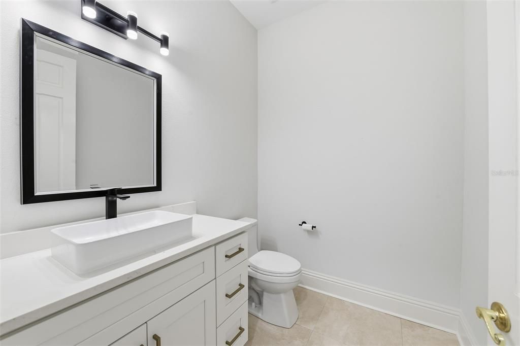 For Sale: $2,785,000 (5 beds, 6 baths, 7639 Square Feet)