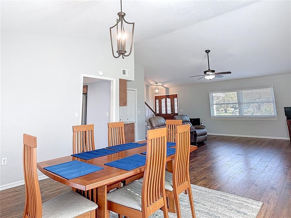 待售: $489,000 (4 贝兹, 2 浴室, 2316 平方英尺)