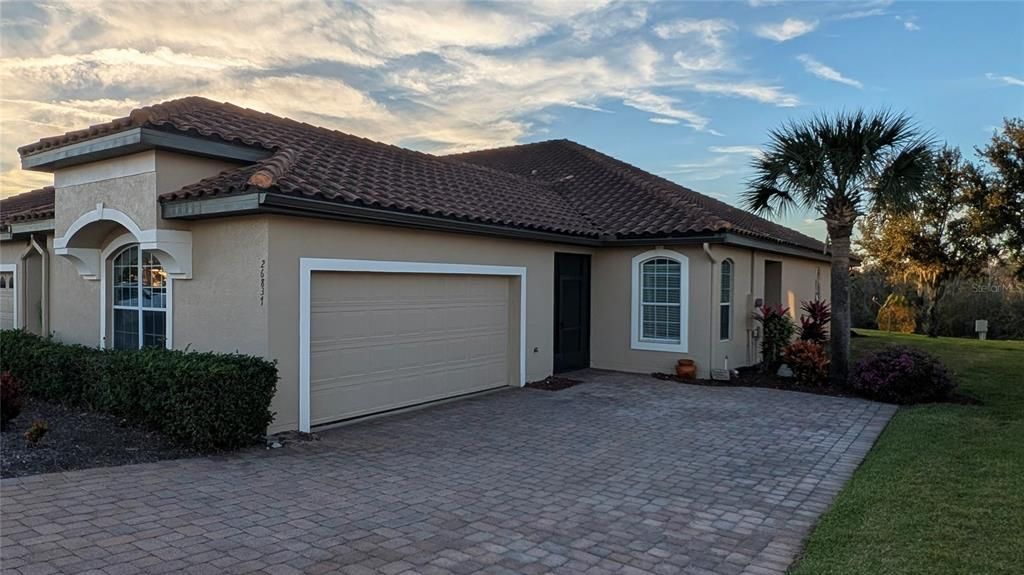 Activo con contrato: $315,000 (3 camas, 2 baños, 1548 Pies cuadrados)