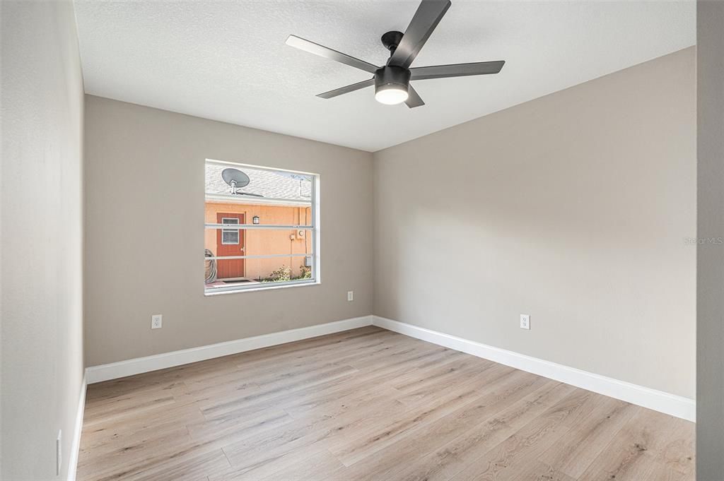 В аренду: $2,050 (3 спален, 2 ванн, 1704 Квадратных фут)